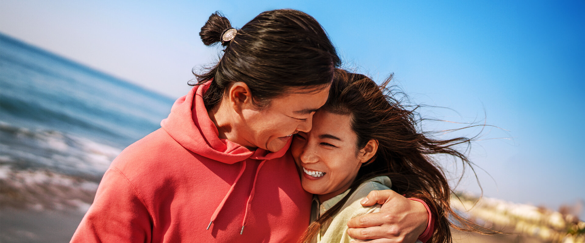 60-day money-back guarantee - image of couple hugging