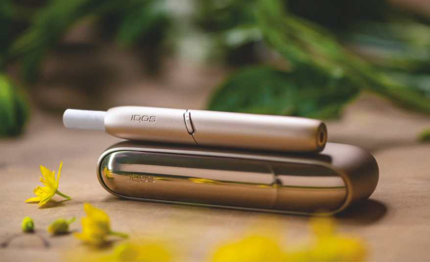 IQOS 3 silver sideview